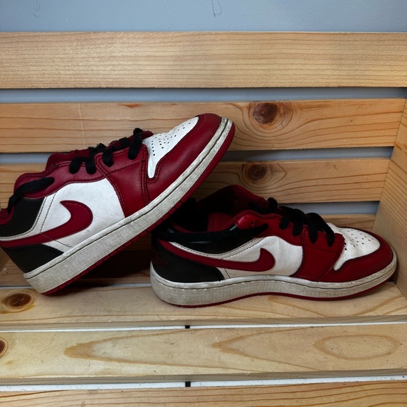 Nike Air Jordan 1 Low White/Red Shoes 4.5Y/6 Womens‎ 553560-163 Chicago Bulls - Picture 8 of 8